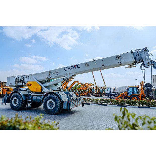 2005 GROVE RT700E-46989971