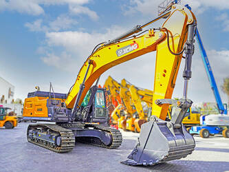 صورة ل حفارات 2025 اكس سي ام جي XE450GK