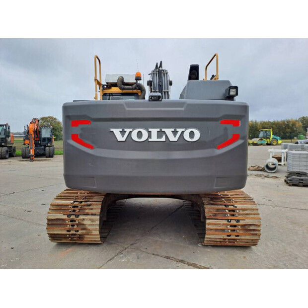 2015 فولفو EC220EL-46990438