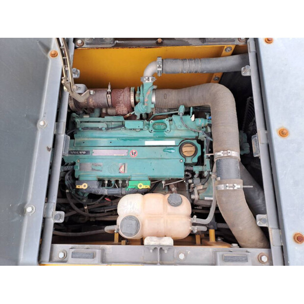 2015 فولفو EC220EL-46990458