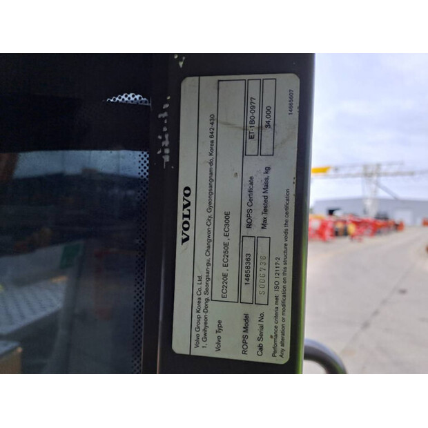 2015 فولفو EC220EL-46990464