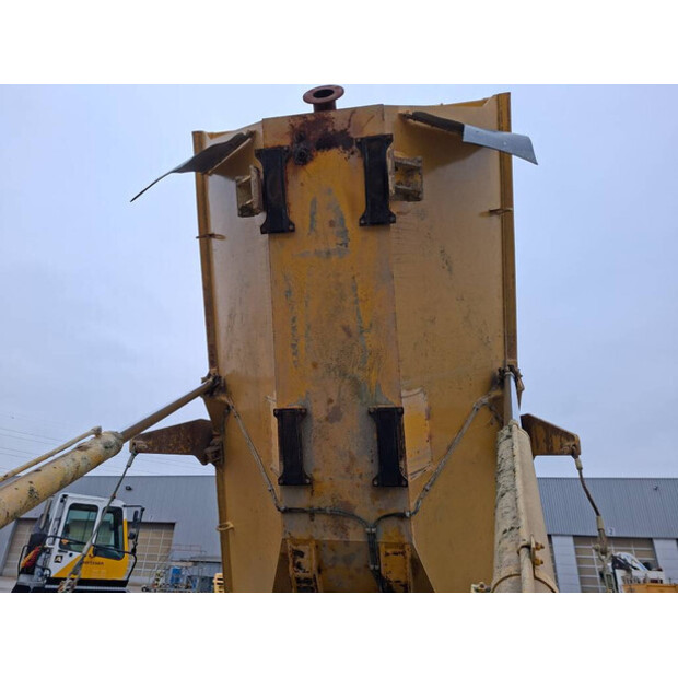 2015 كوماتسو HM300-3-46990548