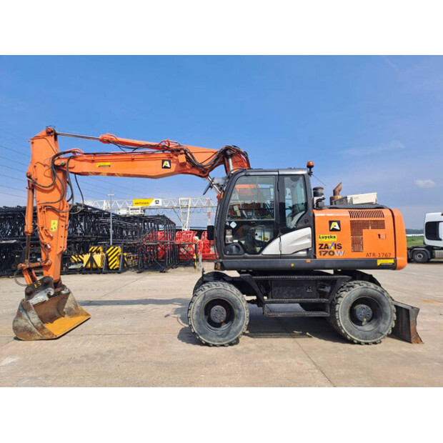 2016 هيتاشى ZX170W-5B-46990706