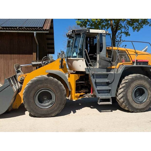 2013 ليبهير L566-46995111