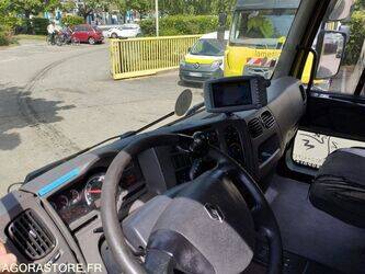 2013-renault-premium-1450184-47006331