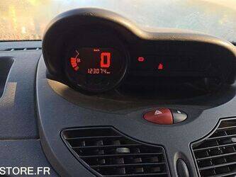 2008-renault-twingo-1450185-47006362