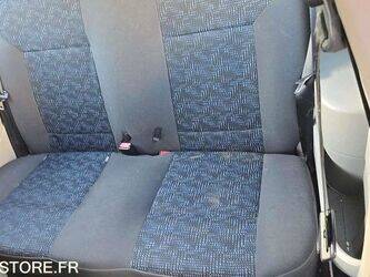 2008-renault-twingo-1450185-47006364