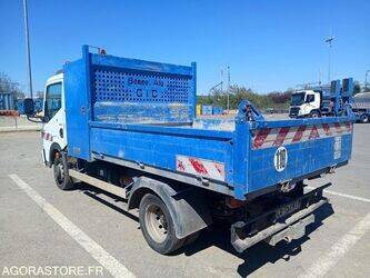 2012-renault-maxity-1450188-47006425