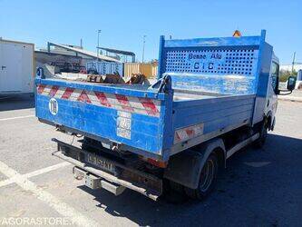 2012-renault-maxity-1450188-47006426