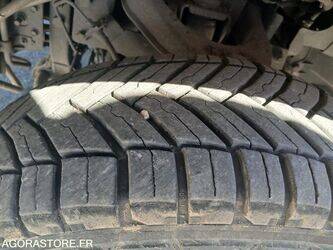 2012-renault-maxity-1450188-47006427