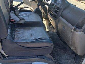 2012-renault-maxity-1450188-47006429