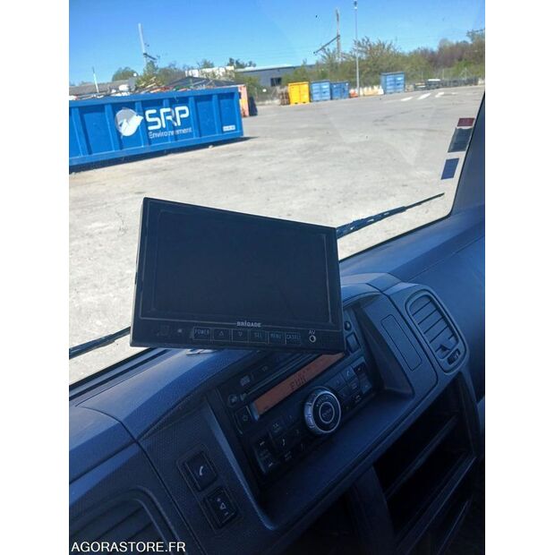 2012 Renault Maxity-47006431