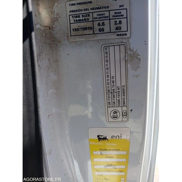 2012 Renault Maxity-47006433