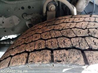 2012-renault-premium-1450197-47006675