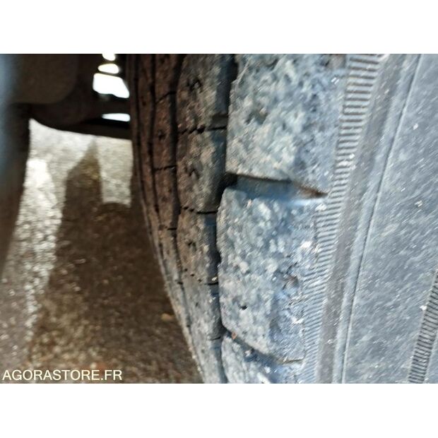 2012 Renault PREMIUM-47006677