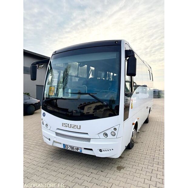 2016 Isuzu Turquoise-47006882