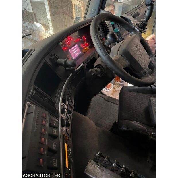 2011 Volvo FMFH E5-47006972