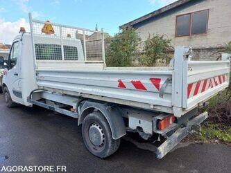 2011-renault-master-1450216-47007158