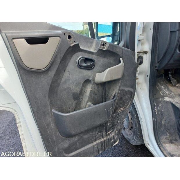 2011 Renault Master-47007171