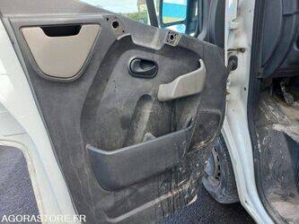 2011-renault-master-1450216-47007171