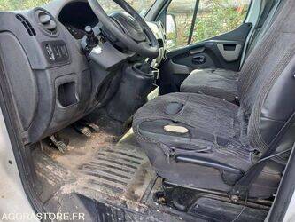 2011-renault-master-1450216-47007172