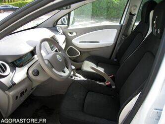 2015-renault-zoe-1450222-47007349