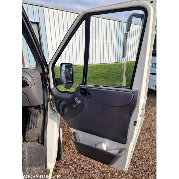2006 Ford TRANSIT-47007688