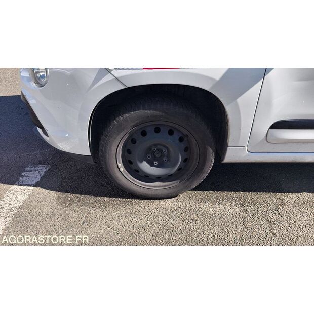 2017 Fiat 500-47007966
