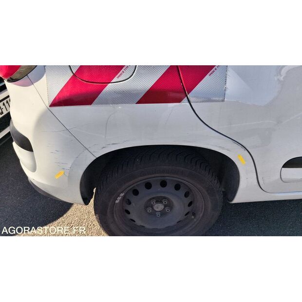 2017 Fiat 500-47007968