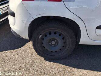 2017-fiat-500-1449817-47007972