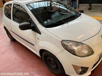 2011-renault-twingo-1449820-47008004