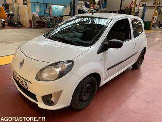 2011-renault-twingo-1449820-47008005