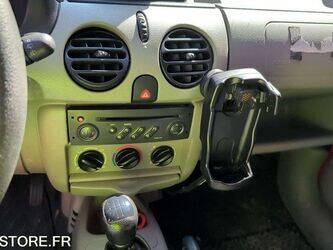2003-renault-kangoo-1449827-47008086