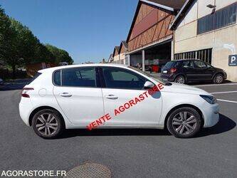 2015-peugeot-308-1449861-47008343
