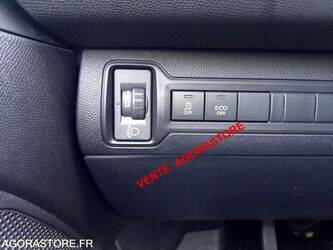2015-peugeot-308-1449861-47008361