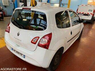 2013-renault-twingo-1449905-47008563