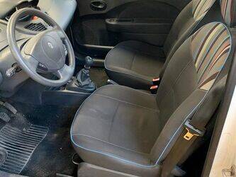 2013-renault-twingo-1449905-47008567
