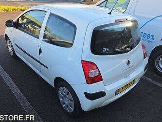 2008-renault-twingo-1449909-47008570
