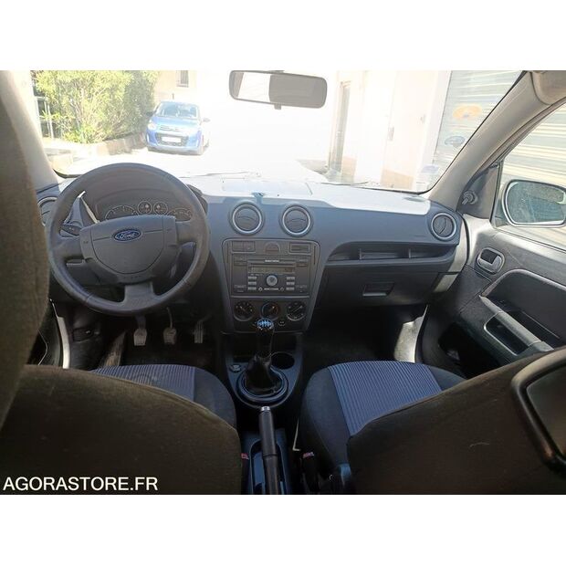 2010 Ford Fusion-47008629