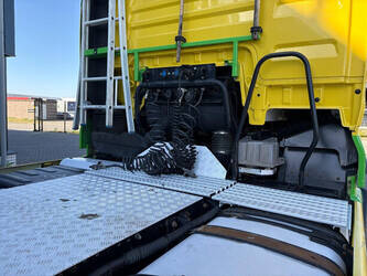 2011-man-tgx-18-440-1450228-47008945