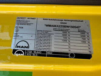 2011-man-tgx-18-440-1450228-47008960