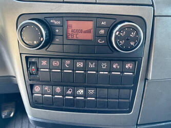 2011-man-tgx-18-440-1450228-47008962