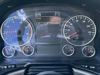 2011-man-tgx-18-440-1450228-47008964