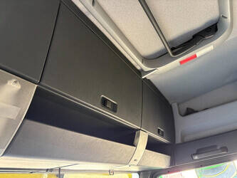 2011-man-tgx-18-440-1450228-47008967