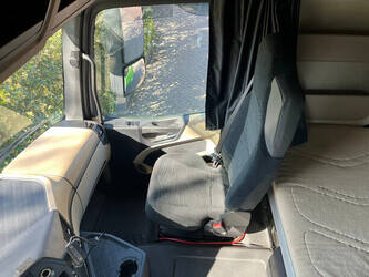 2016-mercedes-benz-actros-1943-1450229-47008992