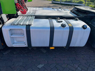 2016-mercedes-benz-actros-1943-1450229-47009026