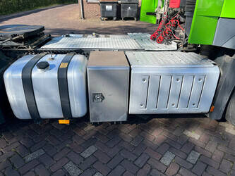 2016-mercedes-benz-actros-1943-1450229-47009028