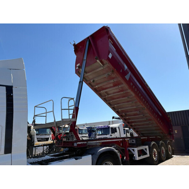 2018 إم أو إل SAF-47009127