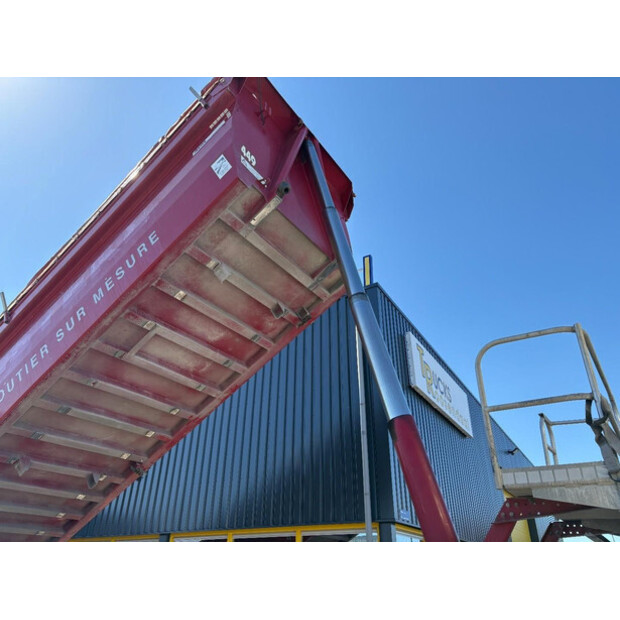 2018 إم أو إل SAF-47009134