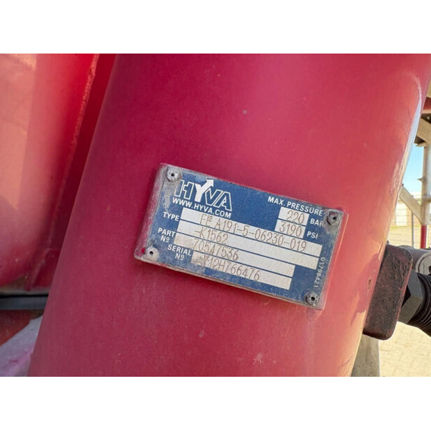 2018 إم أو إل SAF-47009138